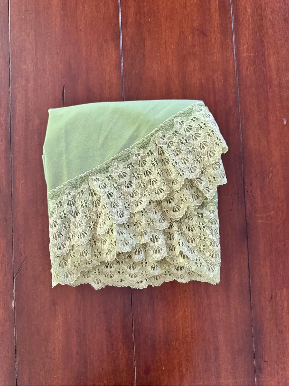 Vintage Handmade Lime Green Oval Tablecloth 86x66 Lace Trim Cottagecore